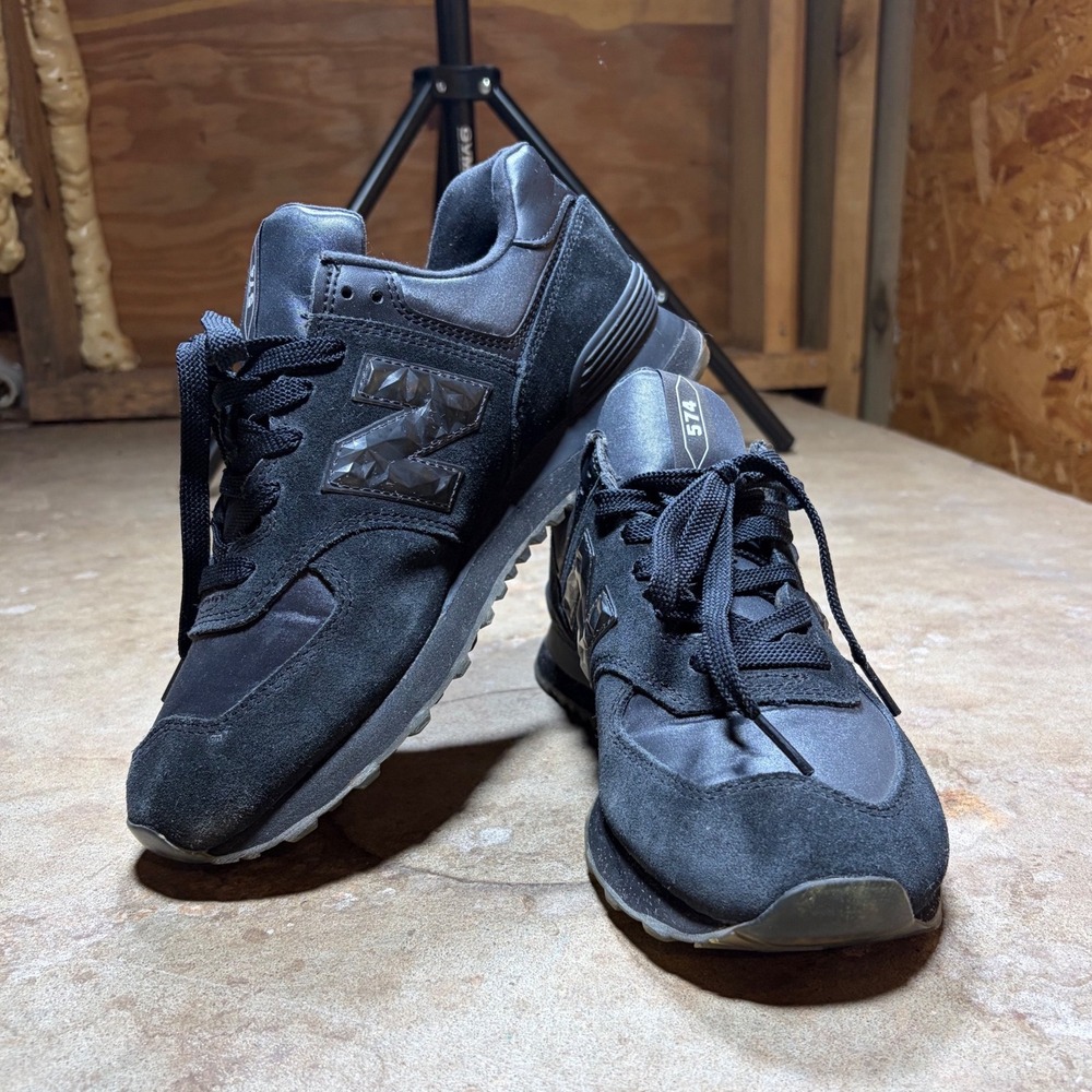 New Balance 574 Black Suede Satin Geometric Logo Sneakers WL574WNV Womens 10